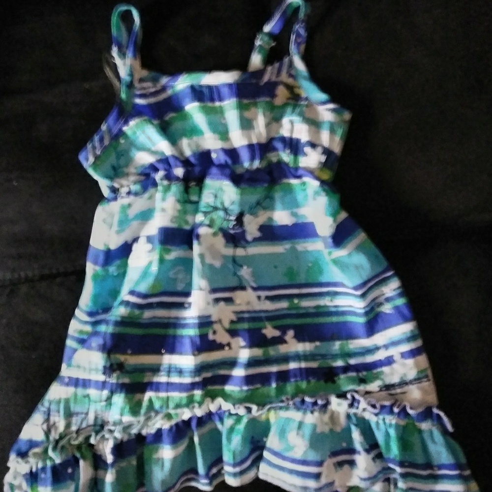 Dresses - Picture 3 of 3